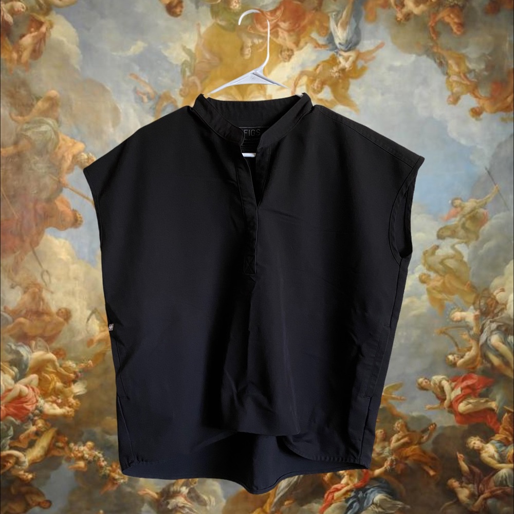 Figs black scrub top